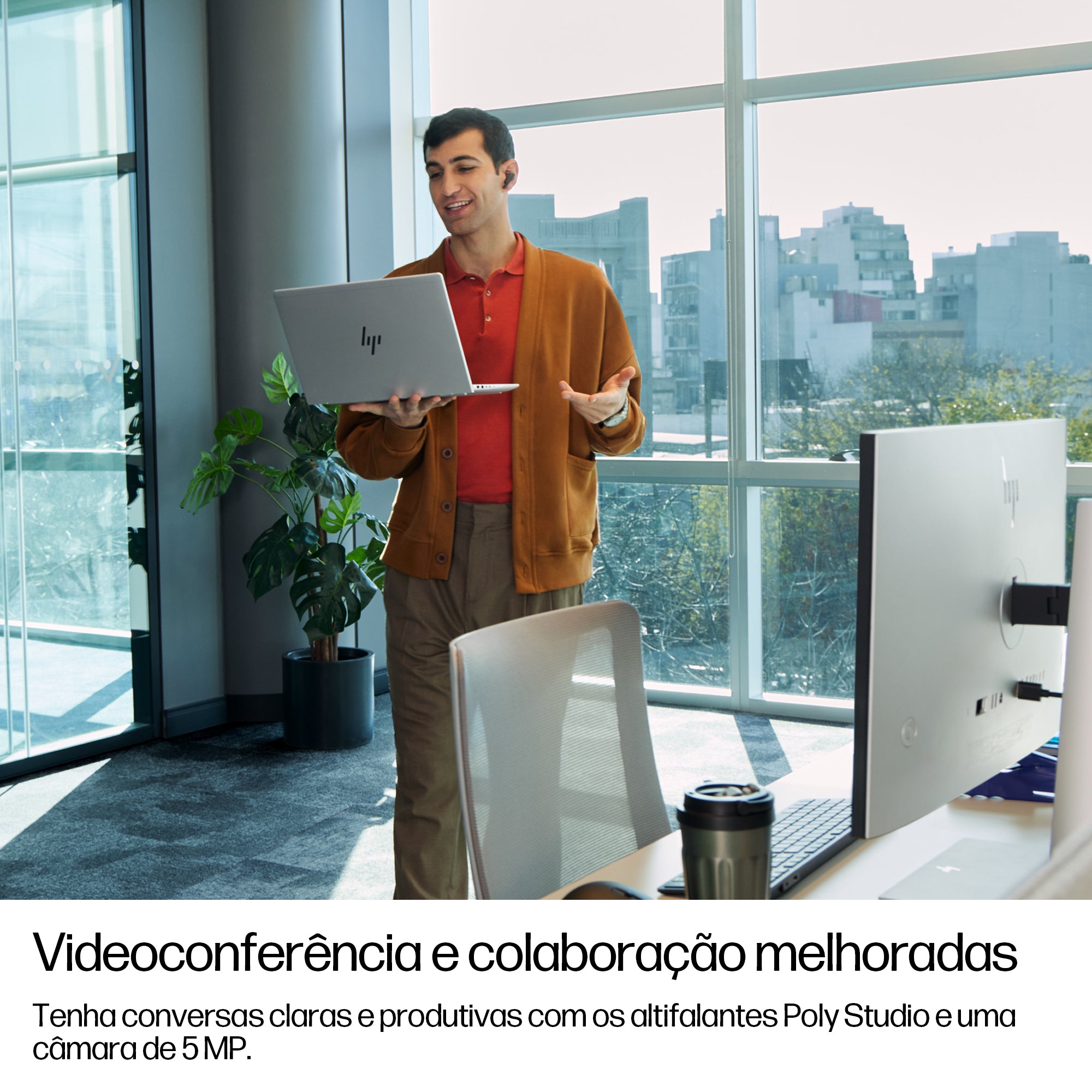 HP EliteBook 6 G1i AI — vista traseira
